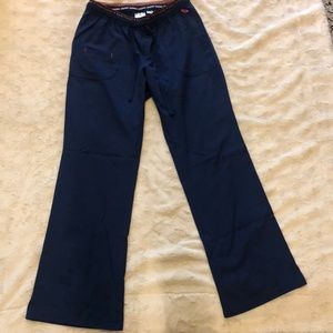 Women’s scrub pants!